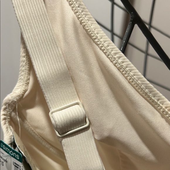 Simons Off-White Ribbed Top - Picture 5 of 6